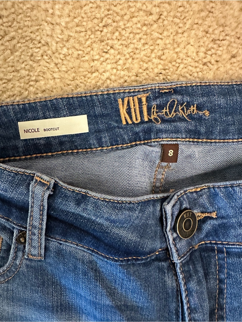 Kut from the Kloth 8 Nicole Blue Bootcut Jeans Cotton NWOT - Picture 3 of 5